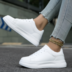 Zapatillas Deportivas Blancas Lisas con Cordones para Mujer - Brunch de Fin de Semana