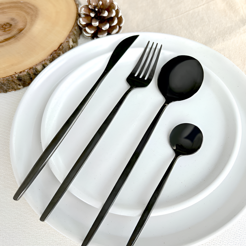 Juego de Cubiertos Minimalista Negro - Servicio de Mesa Moderno