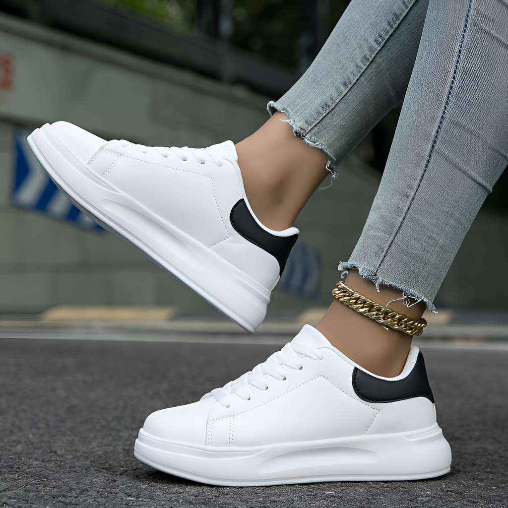 Zapatillas Deportivas Blancas Lisas con Cordones para Mujer - Brunch de Fin de Semana