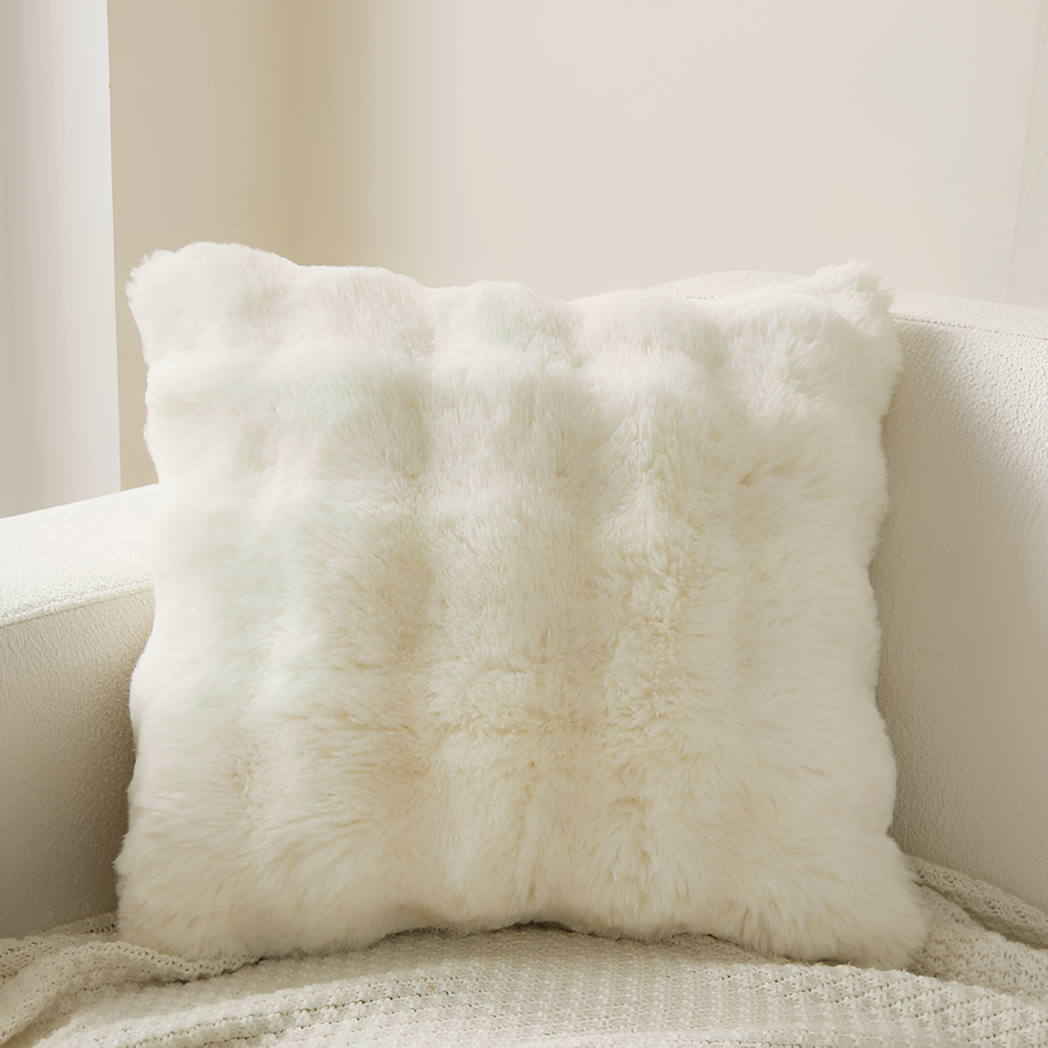 Cojín Decorativo con Relieve - Estilo Neutro Estriado