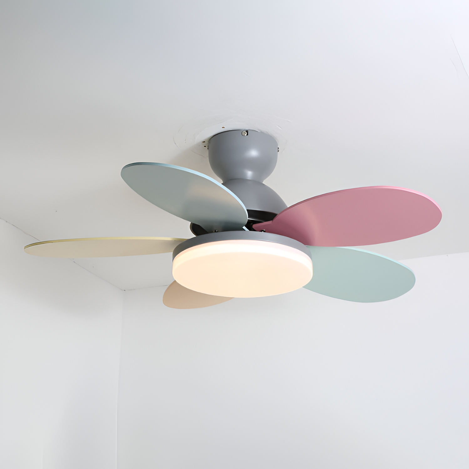 Ventilador de Techo Empotrado de Varias Aspas - Regulable