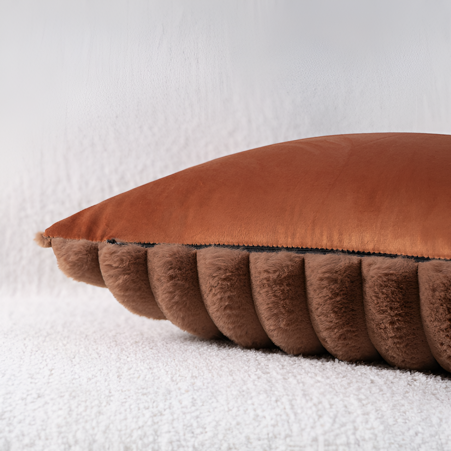 Cojín Decorativo con Relieve - Estilo Neutro Estriado