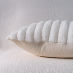 Cojín Decorativo con Relieve - Estilo Neutro Estriado