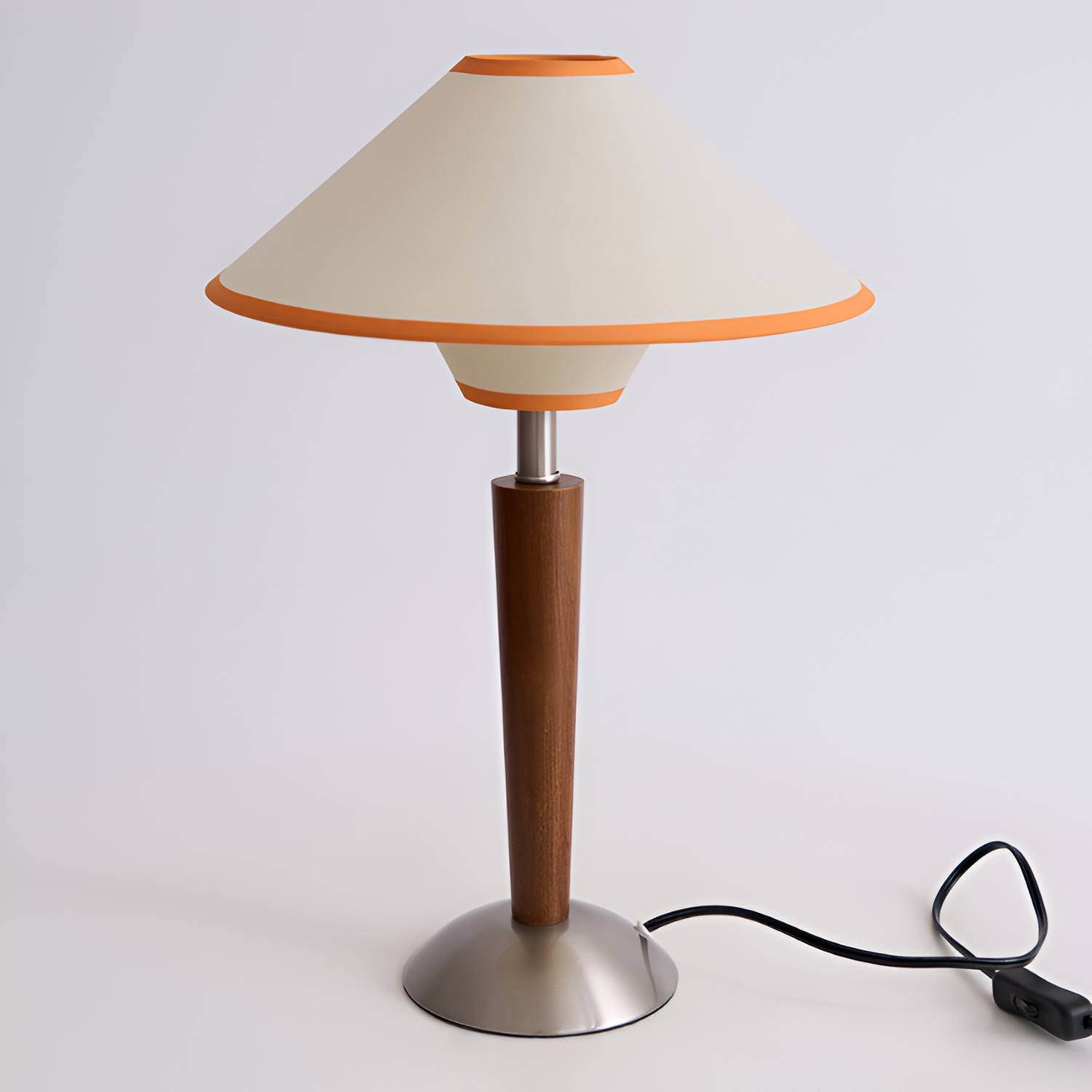 Lámpara de Mesa Cónica de Mediados de Siglo - Con Cable