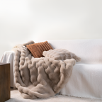 Cojín Decorativo con Relieve - Estilo Neutro Estriado