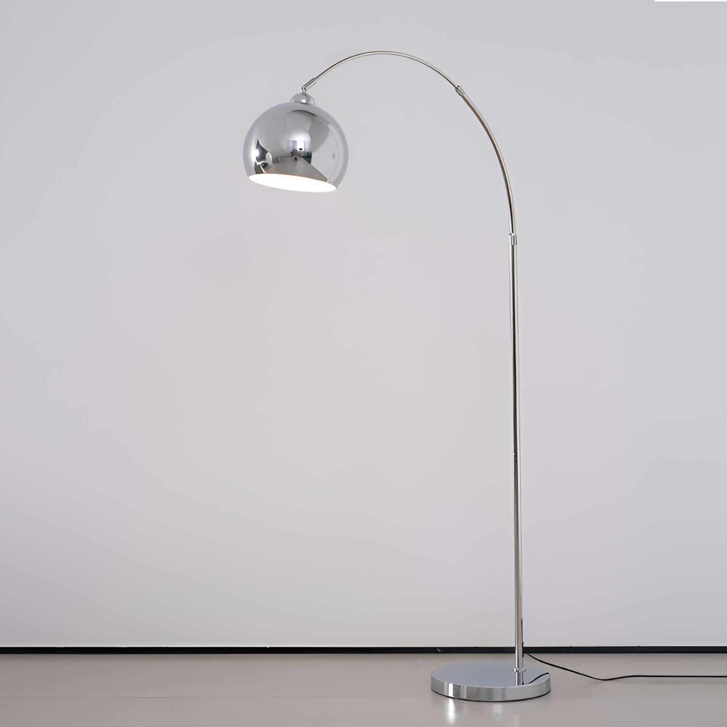 Lámpara de Pie de Arco Angulada Minimalista - Ajustable