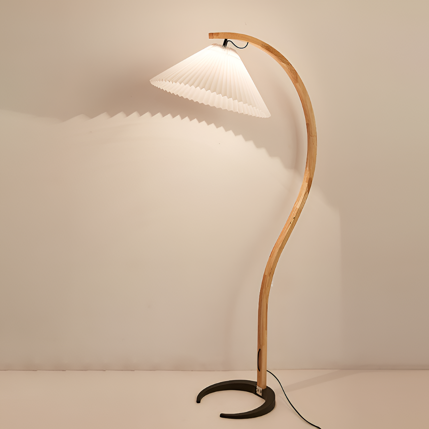 Lámpara de Pie de Arco Minimalista - Plisada