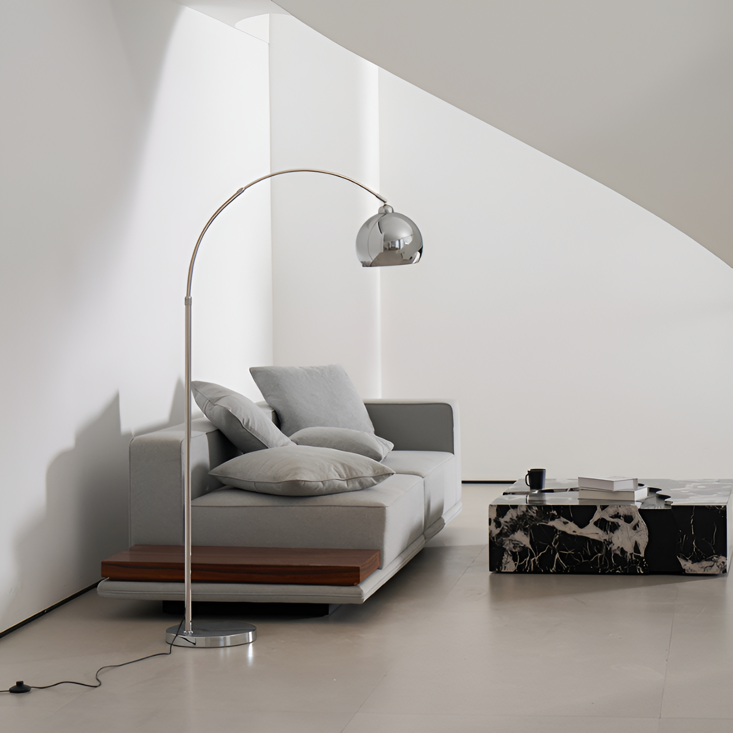 Lámpara de Pie de Arco Angulada Minimalista - Ajustable