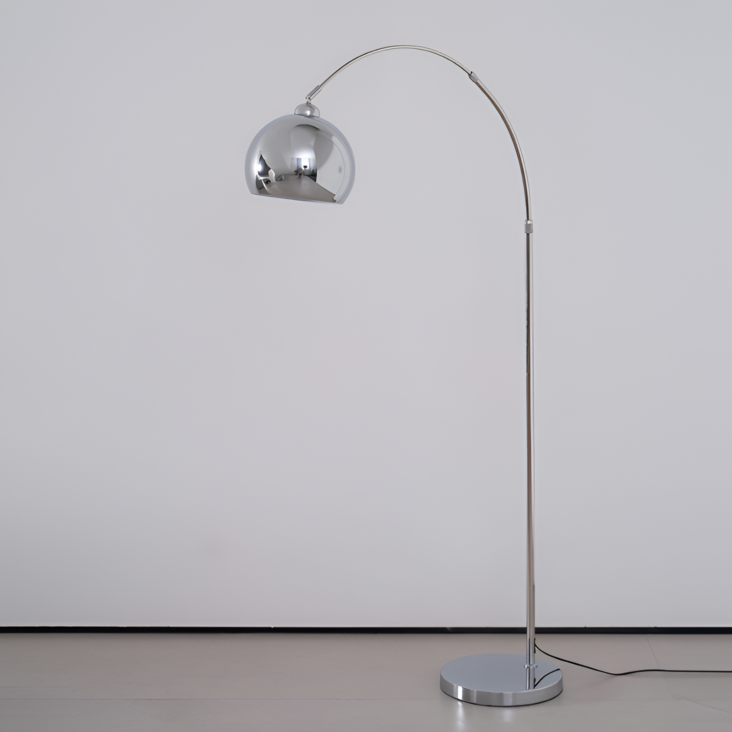 Lámpara de Pie de Arco Angulada Minimalista - Ajustable