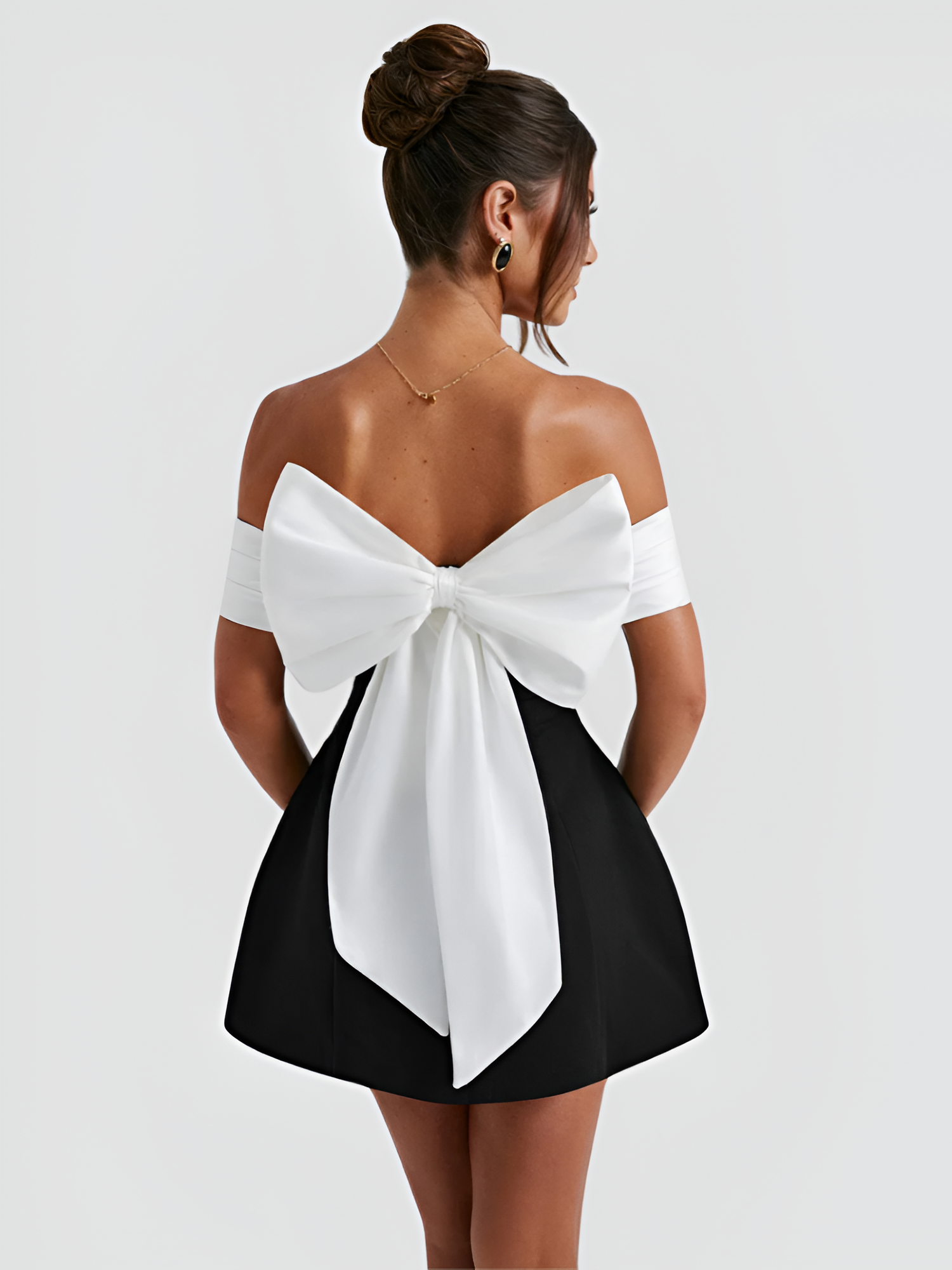 Mujer Mini Vestido Con Hombros Descubiertos Y Lazo - Fiesta De Compromiso