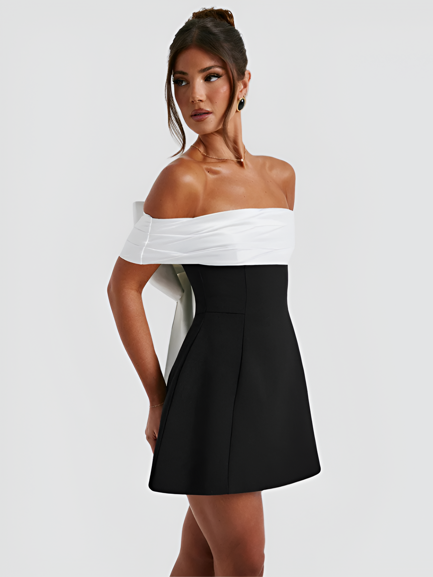 Mujer Mini Vestido Con Hombros Descubiertos Y Lazo - Fiesta De Compromiso