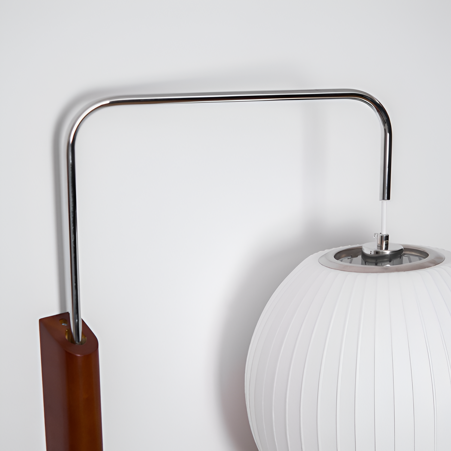 Aplique Pared Minimalista Mid-Century - Brazo Móvil