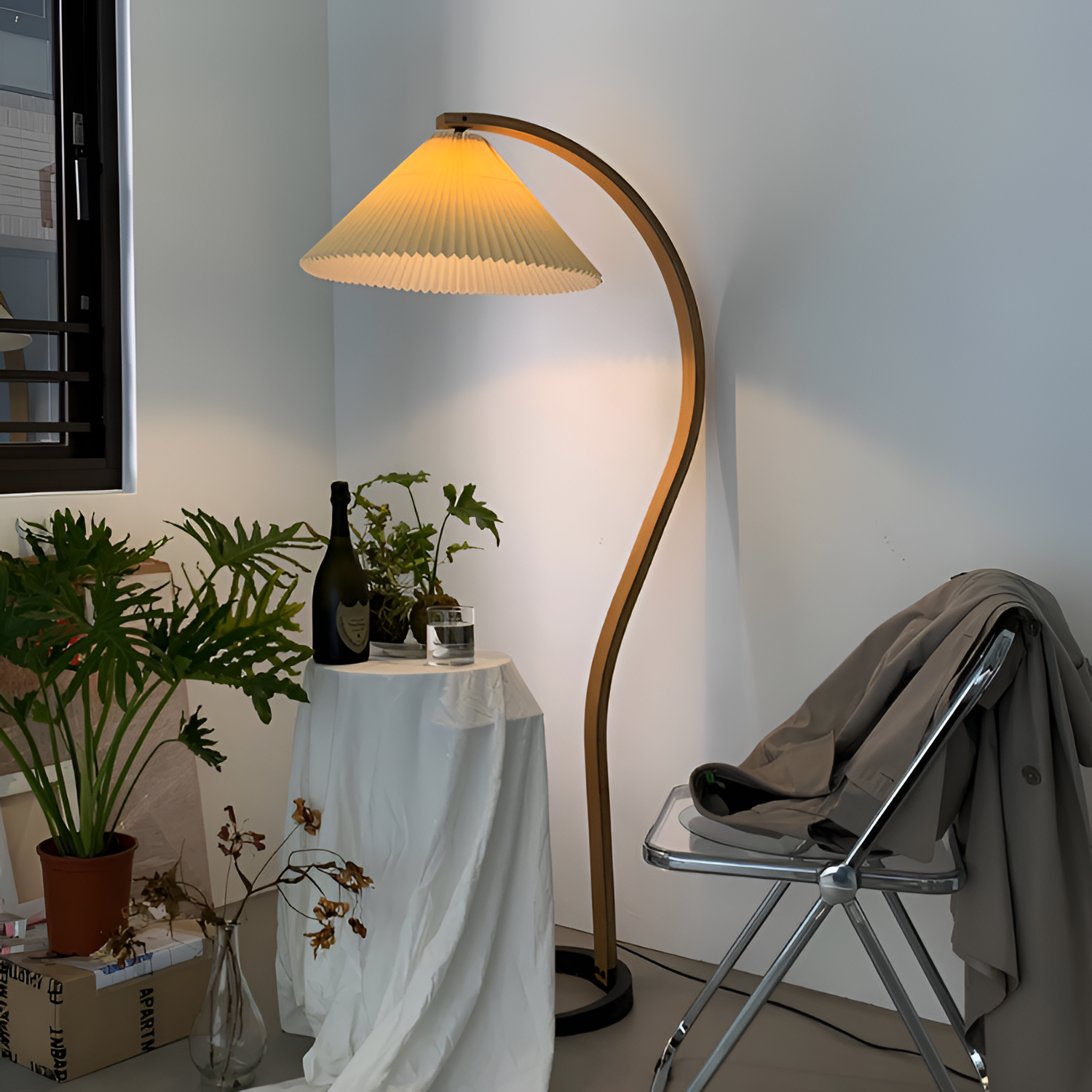 Lámpara de Pie de Arco Minimalista - Plisada
