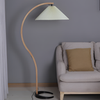 Lámpara de Pie de Arco Minimalista - Plisada