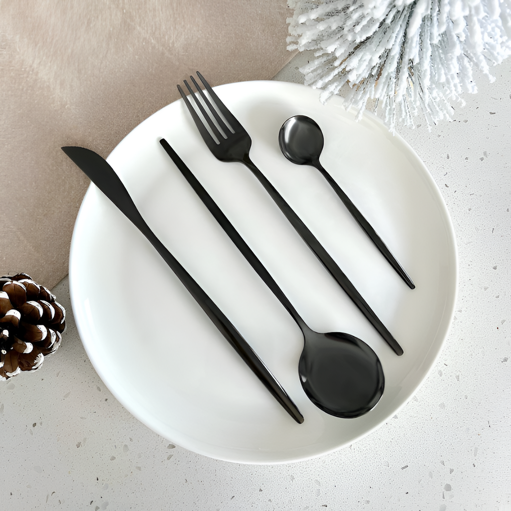 Juego de Cubiertos Minimalista Negro - Servicio de Mesa Moderno