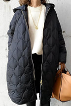 Abrigo acolchado para mujer con capucha, diseño versátil y moderno, ideal para el invierno, disponible en varios colores. 1