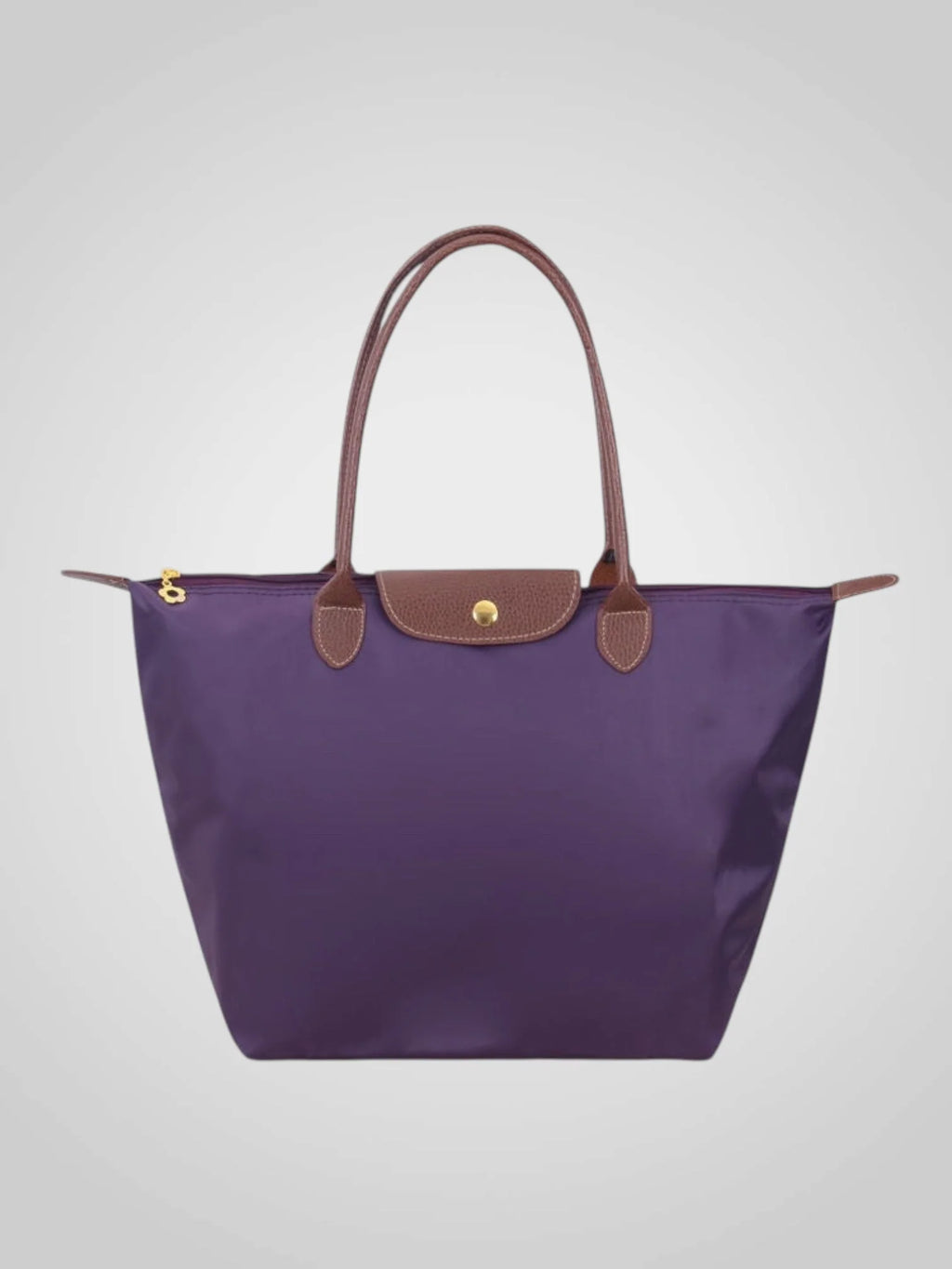Bolso de hombro para mujer en cuero sintético negro, con correa ajustable, diseño amplio y elegante, ideal para el uso diario. 10