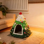 Casa para gatos en forma de árbol de Navidad, elaborada con material de felpa suave, ideal como refugio acogedor para gatos. 4