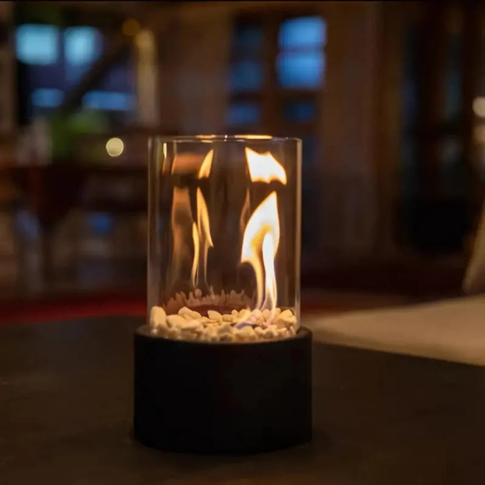 Chimenea de mesa portátil con llama real de bioetanol, diseño moderno en vidrio y metal, ideal para decorar interiores y exteriores. 5