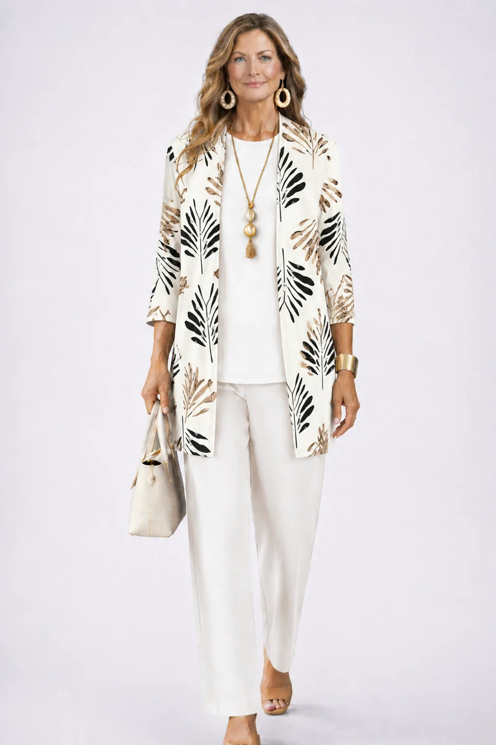 Conjunto deportivo para mujer con cárdigan fluido y estampado botánico, ideal para un look casual elegante en primavera y verano. 13