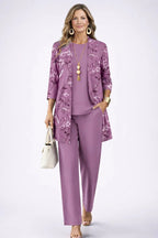 Conjunto deportivo para mujer con cárdigan fluido y estampado botánico, ideal para un look casual elegante en primavera y verano. 4