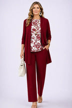 Conjunto deportivo para mujer con cárdigan fluido y estampado botánico, ideal para un look casual elegante en primavera y verano. 6