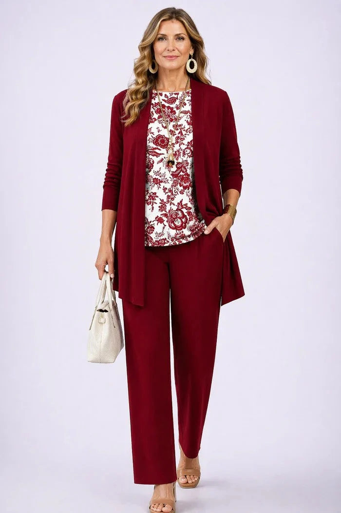 Conjunto deportivo para mujer con cárdigan fluido y estampado botánico, ideal para un look casual elegante en primavera y verano. 6