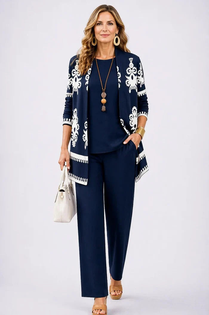 Conjunto deportivo para mujer con cárdigan fluido y estampado botánico, ideal para un look casual elegante en primavera y verano. 7