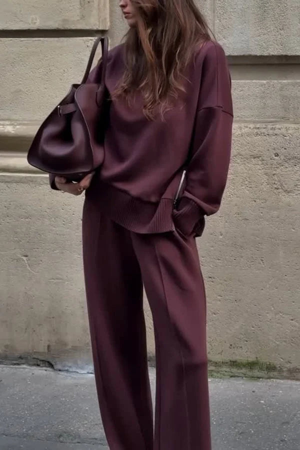 Conjunto de dos piezas para mujer con pantalón de pierna ancha y top holgado en estilo casual minimalista, ideal para looks relajados 0