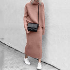 Conjunto de punto para mujer que incluye un top de manga larga y una falda maxi, ideal para un look casual elegante. 4