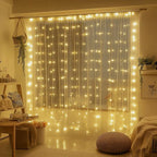 Cortina de luces LED blancas cálidas con múltiples modos de iluminación y alimentación por USB, ideal para decorar espacios interiores y exteriores. 6