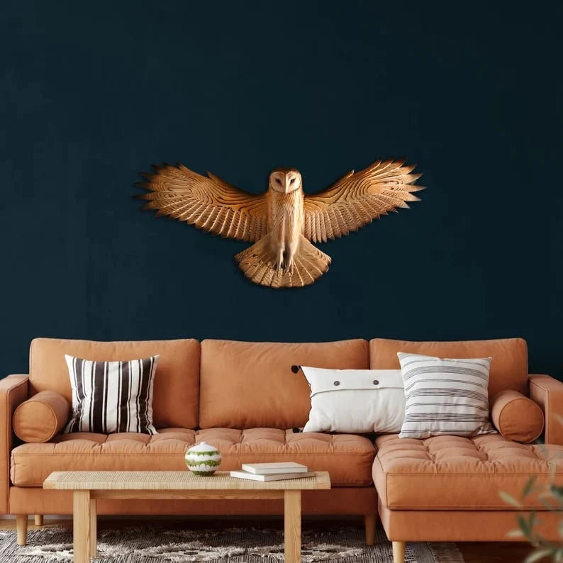 Escultura de búho de madera natural hecha a mano, ideal para decoración de pared, con un diseño rústico único y artístico. 2