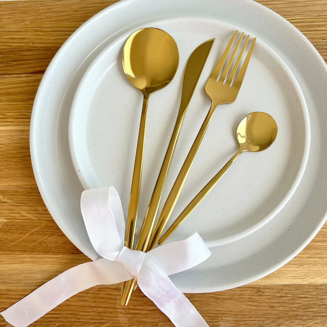 Juego De Cubiertos Dorados - Set Minimalista Para Comedor