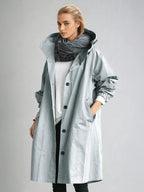 Impermeable mujer repelente al agua con diseño clásico de gabardina, fabricado en tela ligera y duradera, ideal para protección contra la 4