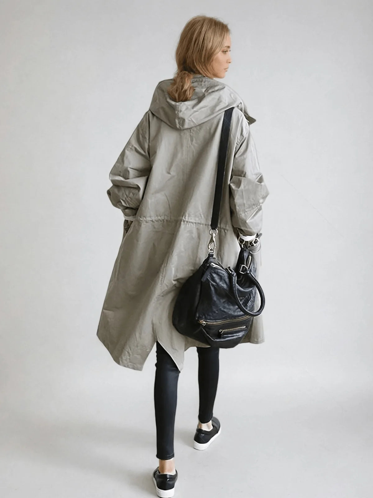 Impermeable mujer repelente al agua con diseño clásico de gabardina, fabricado en tela ligera y duradera, ideal para protección contra la 6