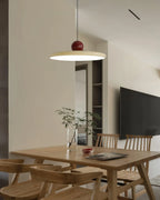 Lámpara colgante LED con cable ajustable y pantalla blanca, diseño moderno ideal para iluminación de techos interiores. 8