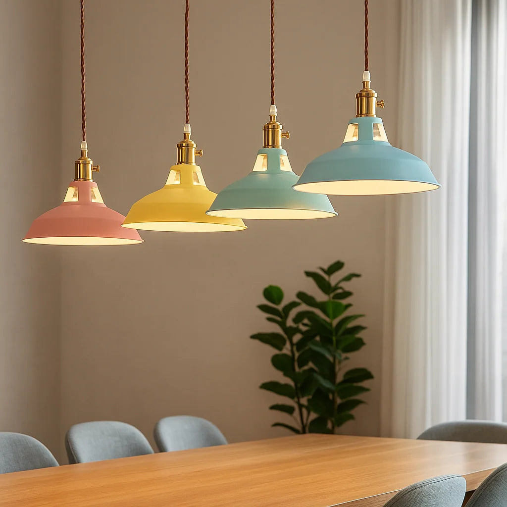 Lámpara colgante de cúpula LED con ajuste de color en hierro mate, diseño moderno ideal para cocinas y comedores. 4
