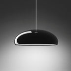 Lámpara colgante de metal y acrílico en diseño escandinavo, color negro y blanco, ideal para interiores modernos. 7