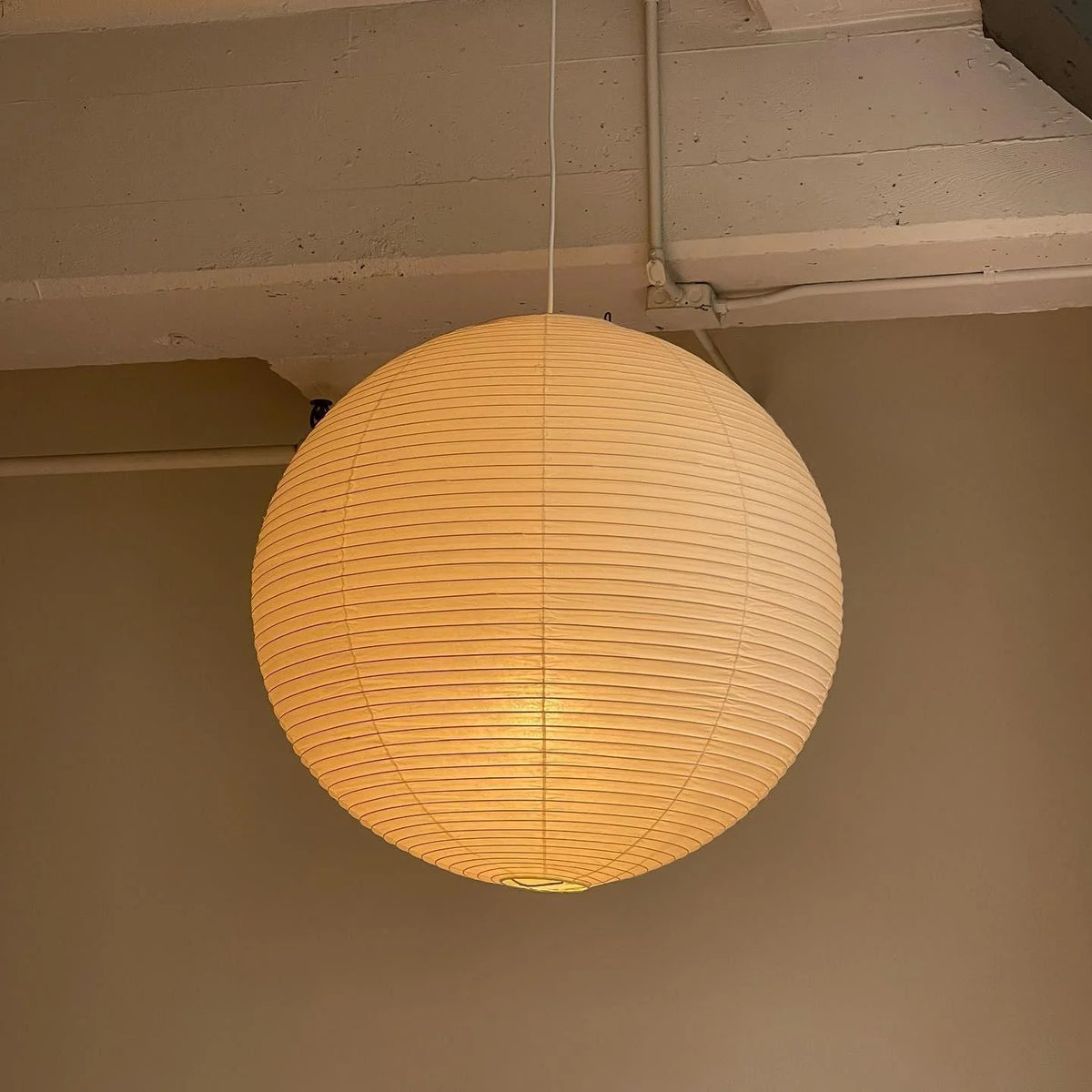 Lámpara colgante de papel de arroz con pantalla acanalada, ideal para comedor y cocina, diseño minimalista en tamaños de Ø30 2