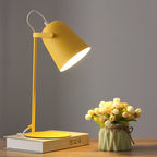 Lámpara de escritorio LED ajustable de metal en estilo nórdico, ideal para iluminación moderna en oficina y estudio. 0