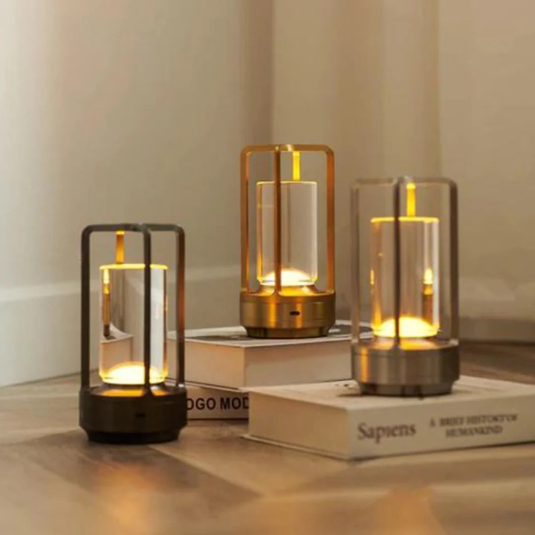 Lámpara de mesa LED recargable inalámbrica con luz blanca cálida, diseño escandinavo elegante disponible en dorado, plateado y 4