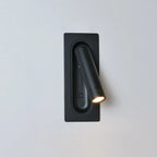 Lámpara de pared LED minimalista de aluminio con cabezal giratorio y control táctil, ideal para iluminación moderna en interiores. 7