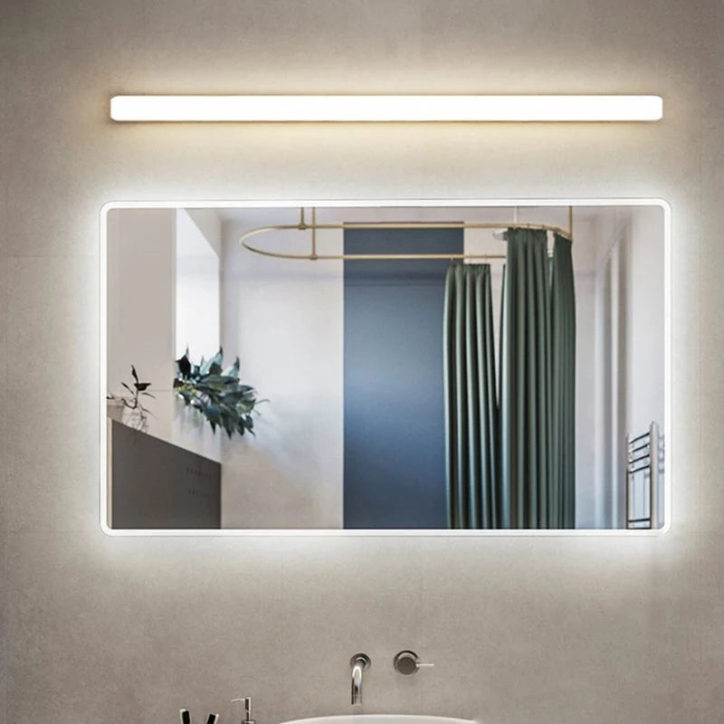 Lámpara de pared lineal dimmable con difusor acrílico, ideal para baño y dormitorio, con diseño moderno y elegante. 3