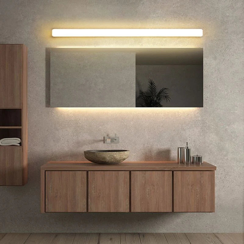 Lámpara de pared lineal dimmable con difusor acrílico, ideal para baño y dormitorio, con diseño moderno y elegante. 4
