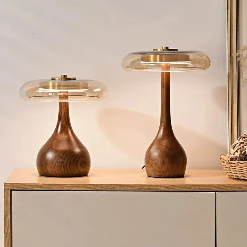 Lámpara de pie regulable con luz LED y diseño minimalista en metal negro, perfecta para salones y dormitorios, que aporta estilo y funcional 3