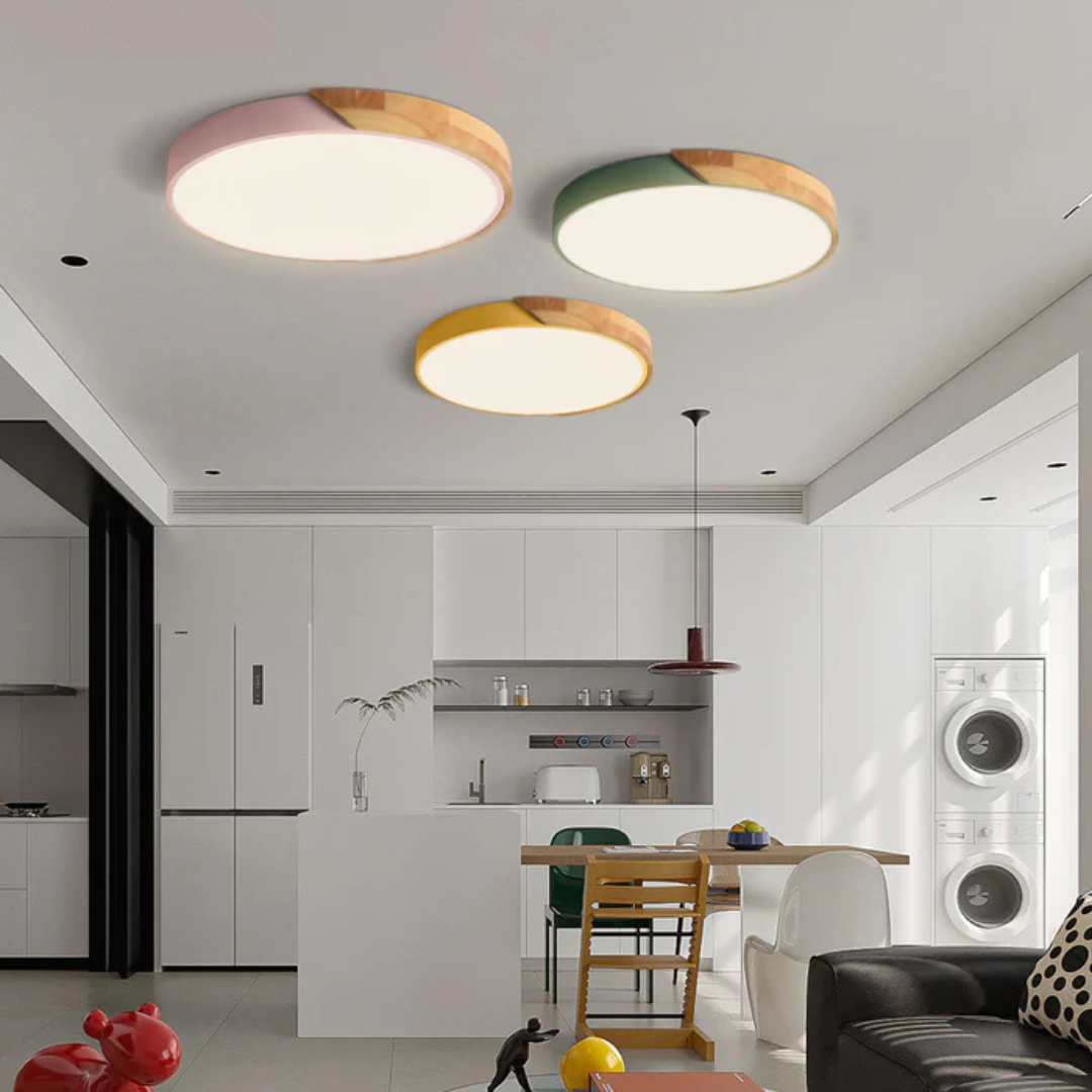 Lámpara de techo LED de diseño escandinavo en madera y acrílico, ideal para una iluminación suave y eficiente en interiores modernos. 1