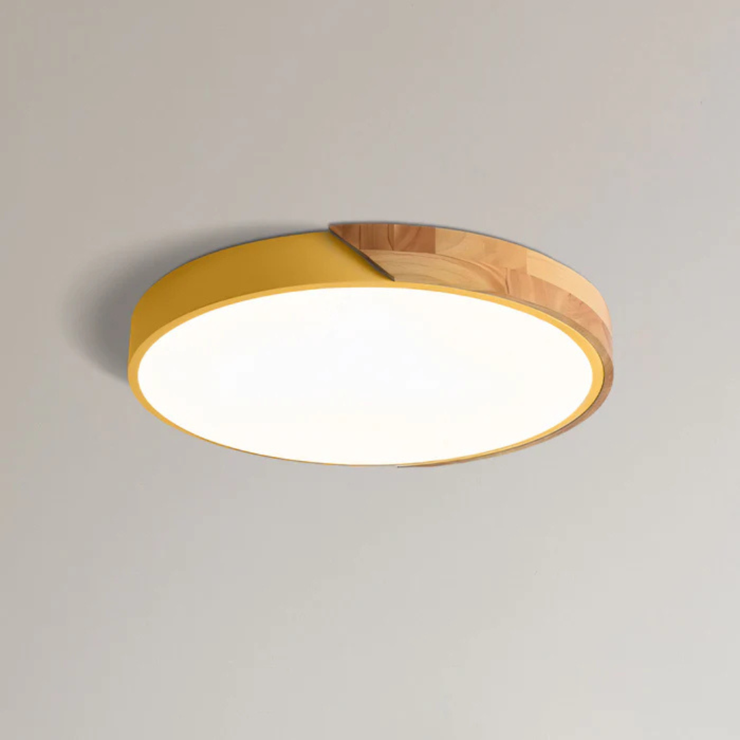 Lámpara de techo LED de diseño escandinavo en madera y acrílico, ideal para una iluminación suave y eficiente en interiores modernos. 14