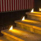 Luces solares automáticas para escaleras con luz blanca cálida, ideales para iluminación exterior compacta, mejorando la seguridad y el estilo de 4