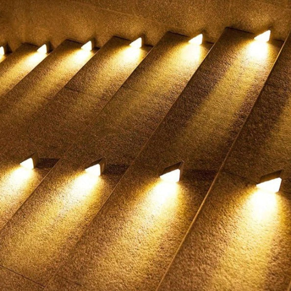 Luces solares automáticas para escaleras con luz blanca cálida, ideales para iluminación exterior compacta, mejorando la seguridad y el estilo de 7
