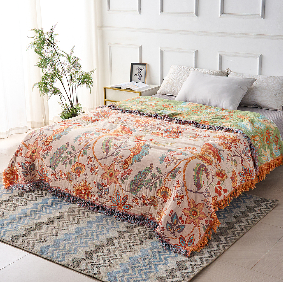 Manta de algodón floral boho lavable a máquina con flecos, diseño rústico en fondo crema con flores naranjas y azules 2